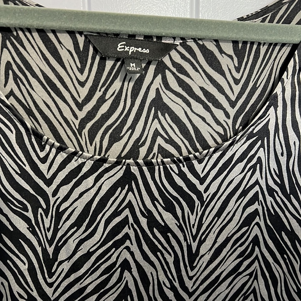 Express Silk Animal Print Dress-Tunic size M - Picture 3 of 4